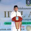 Gubernur Kepulauan Riau, H. Ansar Ahmad, melaksanakan Salat Iduladha 1447 Hijriah tingkat Provinsi Kepulauan Riau sekaligus bertindak sebagai khatib, di Lapangan Masjid Al Fudhola, Bengkong Permai, Kota Batam, Rabu (27/5).