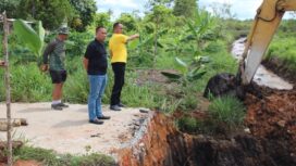 Komandan Kodim (Dandim) 0315/Tanjungpinang, Kolonel Inf Abdul Hamid, didampingi Pasiter Mayor Inf Sangkot bersama Danramil 02/Bintim Kapten Inf Maswendra, melaksanakan peninjauan langsung pembangunan Jembatan Armco di Desa Toapaya Selatan, Kecamatan Toapaya, Kabupaten Bintan, Minggu (10/5/2026).