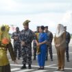 Panglima Komando Armada I (Pangkoarmada I) Laksamana Muda TNI Haris Bima B, S.E., M.Si., M.Tr.Opsla., didampingi Ketua Gabungan I Gabungan Jalasenastri Koarmada RI Ny. Putri Haris Bima melaksanakan kunjungan kerja ke Wilayah Gugus Tempur Laut (Guspurla) Koarmada I di Selat Lampa, Kabupaten Natuna, pada Jumat (15/05/2026).