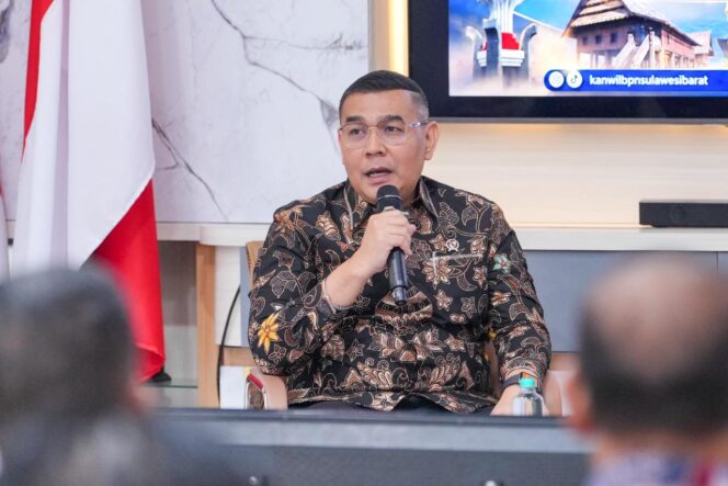 
					Sambangi Sulbar, Wamen Ossy Imbau GTRA Jadi Kunci Penyelesaian Konflik Pertanahan di Daerah
