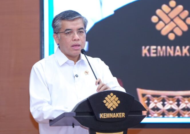 
					Menteri Ketenagakerjaan (Menaker) Yassierli
