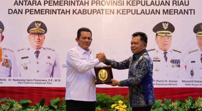 Pemerintah Provinsi Kepulauan Riau dan Pemerintah Kabupaten Kepulauan Meranti resmi melaksanakan Penandatanganan Kesepakatan Bersama dan Perjanjian Kerja Sama di Gedung Daerah, Tanjungpinang, Jumat (08/05).