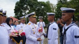 Komandan Satuan Kapal Ranjau (Dansatran) Koarmada I Kolonel Laut (P) Yusup Yanto , M.Tr.Hanla., M.M., CTMP. mewakili Pangkoarmada I menghadiri Upacara Pelantikan dan Penyumpahan Pendidikan Pertama Tamtama (Dikmata) TNI AL Angkatan XLVI TA 2026 di Satdik 1 Kodiklatal Tanjung Uban, Sabtu 09 Mei 2026.
