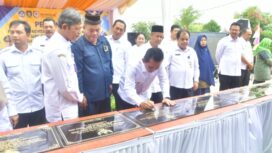 Gubernur Kepulauan Riau H. Ansar Ahmad, menghadiri acara Peresmian Program Revitalisasi Asta Cita SMK/SMA dan APBD T.A 2025 se-Kota Batam pada Rabu (13/05) yang diselenggarakan di SMK Negeri 11 Kota Batam.