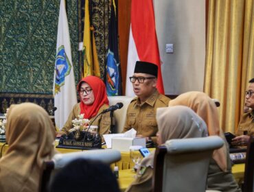 Wakil Gubernur Kepulauan Riau, Nyanyang Haris Pratamura, memimpin rapat persiapan penyelenggaraan Musabaqah Tilawatil Qur’an (MTQ) XII Tingkat Provinsi Kepulauan Riau Tahun 2026 di Gedung Daerah Provinsi Kepri, Tanjungpinang, Senin (25/5).