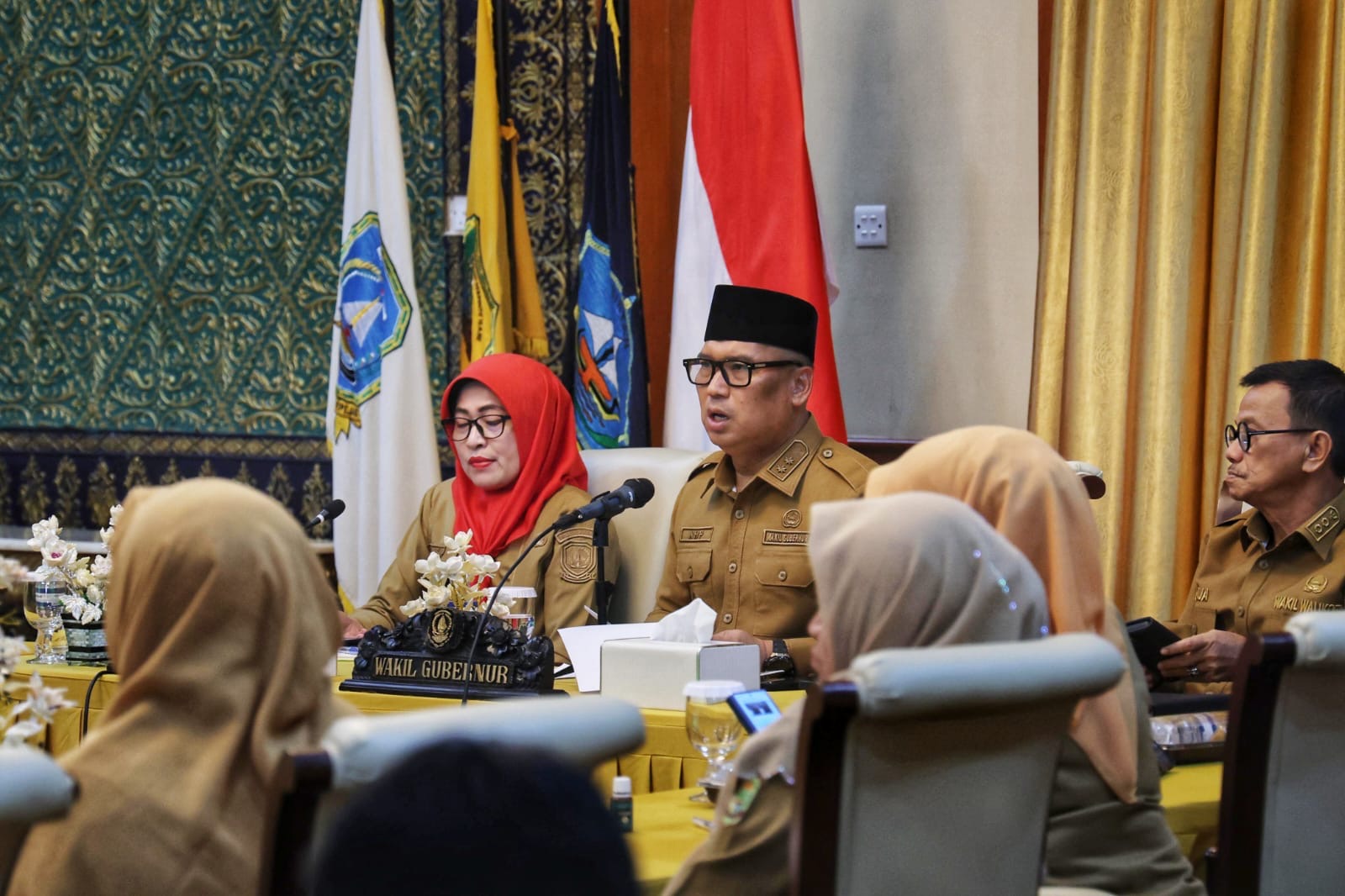 Wakil Gubernur Kepulauan Riau, Nyanyang Haris Pratamura, memimpin rapat persiapan penyelenggaraan Musabaqah Tilawatil Qur’an (MTQ) XII Tingkat Provinsi Kepulauan Riau Tahun 2026 di Gedung Daerah Provinsi Kepri, Tanjungpinang, Senin (25/5).