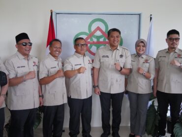 Wakil Gubernur Kepulauan Riau, Nyanyang Haris Pratamura, menghadiri Kantor Sekretariat Dewan Pimpinan Daerah (DPD) Himpunan Kerukunan Tani Indonesia (HKTI) Provinsi Kepulauan Riau di Batam, Senin (29/6/2026).