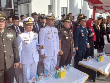 Asisten Teritorial Pangkoarmada I (Aster Pangkoarmada I) Kolonel Laut (P) Dwi Atmojo mewakili Panglima Koarmada I menghadiri Upacara Peringatan Hari Lahir Pancasila Tingkat Provinsi Kepulauan Riau Tahun 2026 yang digelar di Halaman Kantor Gubernur Kepulauan Riau, Pulau Dompak, Senin (1/6/2026)
