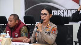 Kabid Humas Polda Kepri, Kombes Pol Dr. Nona Pricillia Ohei saat menyampaikan keterangan Pers, Jum'at (05/06)
