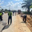 Anggota Init Gakkum Polres Bintan saat melakukan olah TKP Tabrakan maut yang menewaskan pengendara Jupiter Z Berinisal IS, Selasa (02/06)
