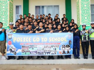 Satuan Lalu Lintas (Satlantas) Polresta Tanjungpinang kembali melaksanakan program Police Go To School dengan memberikan sosialisasi keselamatan berlalu lintas kepada para pelajar di SMA Negeri 2 Tanjungpinang, Senin (8/6/2026).