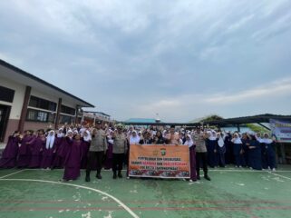 Sat Binmas Polresta Tanjungpinang dan BNN Edukasi Pelajar SMPN 5 tentang Bahaya Narkoba dan Bullying