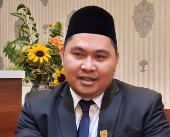 
					Anggota DPRD Kota Batam Rival Pribadi