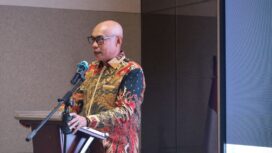 Kepala Dinas Penanaman Modal dan Pelayanan Terpadu Satu Pintu (DPMPTSP) Provinsi Kepulauan Riau, Hasfarizal Handra saat menyampaikan sambutan, Rabu (24/06)