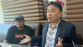 Kuasa hukum LCM, Rano Iskandar Sirait, saat memberikan keterangan Pers, Sabtu (06/06)