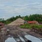 Aktivitas Produksi Pasir Oleh PT. Inti Surya Indonesia pada Senin (22/06) Foto: Suaib Kepri