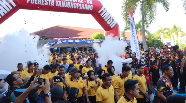 Kapolresta Tanjungpinang, Kombes Pol. Indra Ranu Dikarta, secara langsung melepas para peserta, Sabtu (27/06)