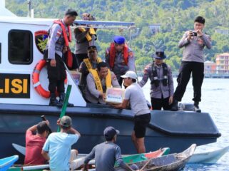 Polres Kepulauan Anambas menyalurkan bantuan sosial (bansos) kepada masyarakat nelayan di Desa Sri Tanjung, Kecamatan Siantan, Senin (29/6/2026).