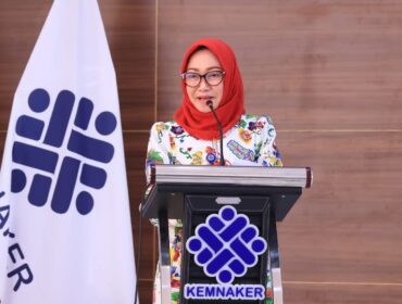Pelaksana Tugas (Plt.) Direktur Jenderal Pembinaan Penempatan Tenaga Kerja dan Perluasan Kesempatan Kerja (Binapenta dan PKK) Kemnaker, Estiarty Haryani,