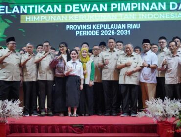 Wakil Gubernur Kepulauan Riau Nyanyang Haris Pratamura resmi dilantik sebagai Ketua DPD HKTI Provinsi Kepri Masa Bhkati 2026 - 2031 oleh Ketua Umum DPP HKTI Indonesia Sudaryono bertempat di Ballroom Hotel Harmoni One Kota Batam, Senin (29/6/2026).