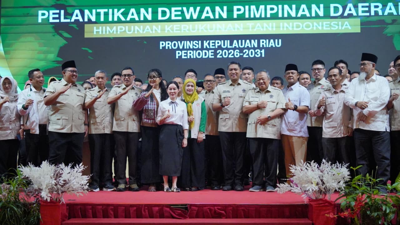 Wakil Gubernur Kepulauan Riau Nyanyang Haris Pratamura resmi dilantik sebagai Ketua DPD HKTI Provinsi Kepri Masa Bhkati 2026 - 2031 oleh Ketua Umum DPP HKTI Indonesia Sudaryono bertempat di Ballroom Hotel Harmoni One Kota Batam, Senin (29/6/2026).