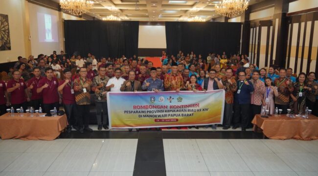 Wagub Nyanyang Lepas Kontingen Pesparawi Kepri ke Ajang Nasional di Manokwari