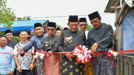 Gubernur Ansar, didampingi Bupati dan Wakil Bupati Karimun. 