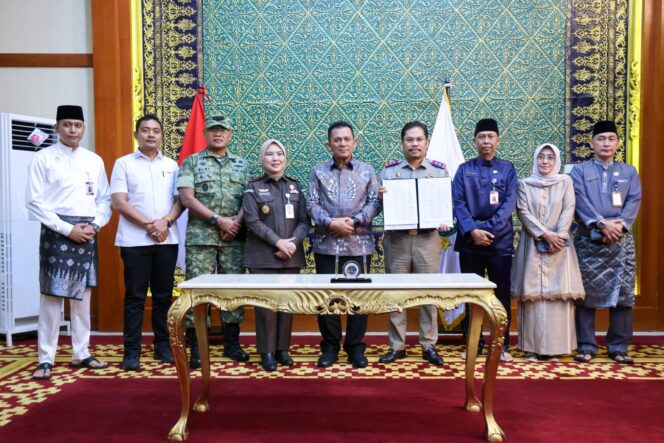 
					Gubernur Kepulauan Riau (Kepri) Ansar Ahmad membuka Rapat Koordinasi Awal Gugus Tugas Reforma Agraria (GTRA) Provinsi Kepri Tahun 2026 di Gedung Daerah, Tanjungpinang, Selasa (7/7/2026).