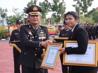 Polres Bintan memberikan penghargaan kepada sejumlah personel yang dinilai berprestasi, khususnya dalam pengungkapan berbagai kasus tindak pidana.