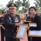 Polres Bintan memberikan penghargaan kepada sejumlah personel yang dinilai berprestasi, khususnya dalam pengungkapan berbagai kasus tindak pidana.