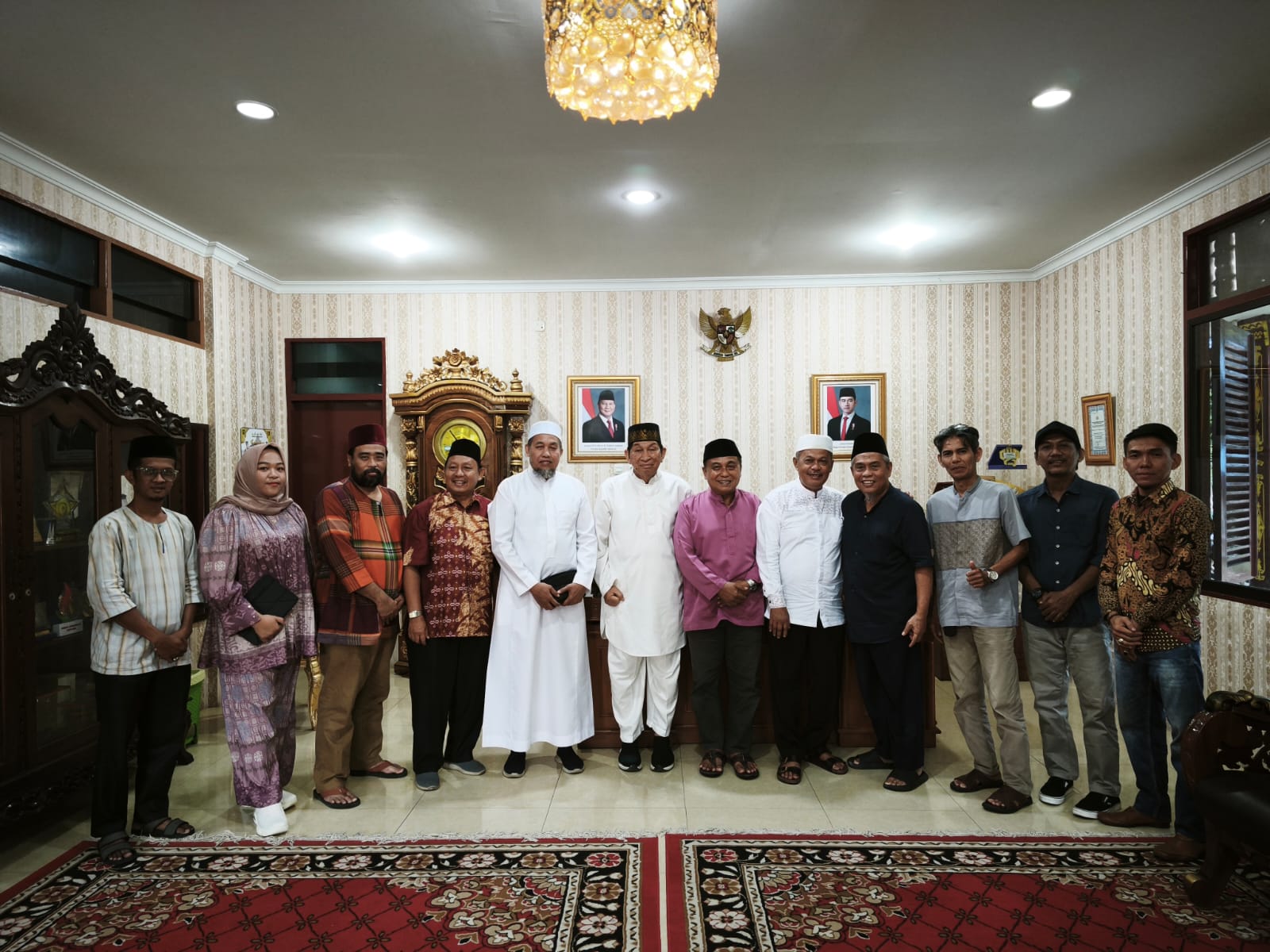 Pengurus Lembaga Adat Melayu Riau.