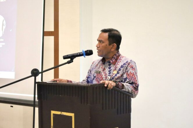 
					Sekretaris DPMPTSP Kepri, Joni Hendra Putra