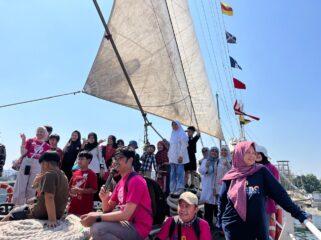 KRI Dewaruci di bawah jajaran Komando Armada (Koarmada) I menggelar kegiatan Open Ship dan Junior Maritime Adventure di Pondok Dayung, Jakarta, Kamis (10/6/2026).