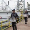 KRI Beladau-643 dari jajaran Komando Armada (Koarmada) I berhasil menyelesaikan misi pengamanan dan dukungan pelayaran dalam Ekspedisi Rupiah Berdaulat yang diselenggarakan Bank Indonesia di wilayah Kepulauan Riau.