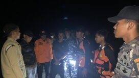 Petugas Gabungan melanjutkan pencarian terhadap penemuan potongan tubuh manusia di Jemaja Timur
