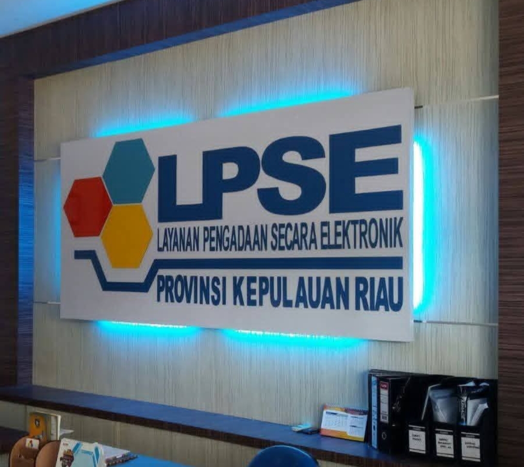 Pokja menyatakan pengguguran peserta didasarkan pada hasil klarifikasi personel, bukan persoalan mobil crane atau uji KIR.