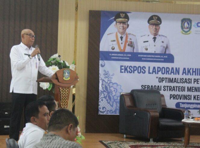
					Kepala DPMPTS Kepri, Hasfarizal Handra saat menyampaikan sambutan 