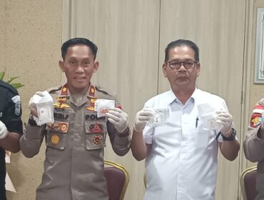 Kasat Resnarkoba Polres Bintan, Iptu Ony Chandra saat menggelar jumpa Pers pengungkapan Kasus Narkoba, Rabu (05/08)