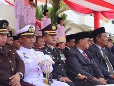 Tampak Kapolresta Tanjungpinang Kombes Pol Indra Ranu Dikarta, menghadiri Upacara Detik-Detik Proklamasi dalam rangka memperingati Hari Ulang Tahun (HUT) ke-81 Kemerdekaan Republik Indonesia tingkat Kota Tanjungpinang, Senin (17/8/2026).