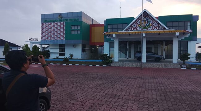 Kantor Kejaksaan Negeri Bintan, Foto-Yuli