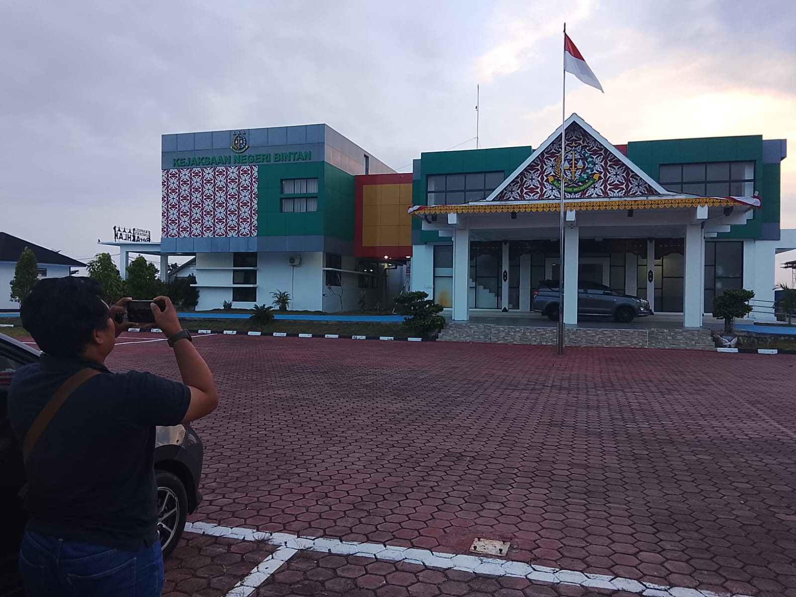 Kantor Kejaksaan Negeri Bintan, Foto-Yuli