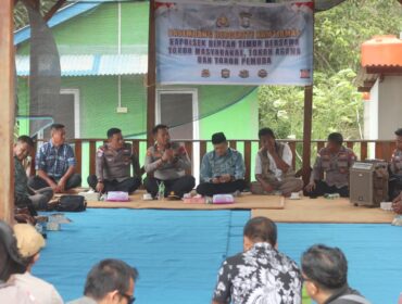 Polsek Bintan Timur bersama jajaran menggelar kegiatan “Basembang Bercerite” bersama tokoh agama (Toga), tokoh masyarakat (Tomas), serta warga Desa Air Glubi, Kecamatan Bintan Pesisir.
