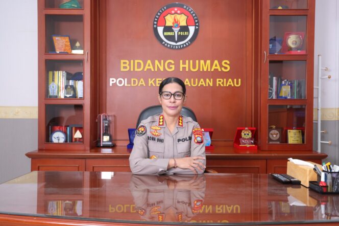 
					Kabid Humas Polda Kepri Kombes Pol. Dr. Nona Pricillia Ohei, S.I.K., S.H., M.H.