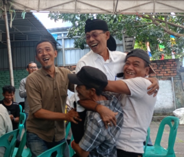 H. Muhdi Resmi Terpilih Jadi Ketua RW 003, Lurah Harap Perkuat Sinergi dengan Pemerintah H. Muhdi Resmi Terpilih Jadi Ketua RW 003, Lurah Harap Perkuat Sinergi dengan Pemerintah