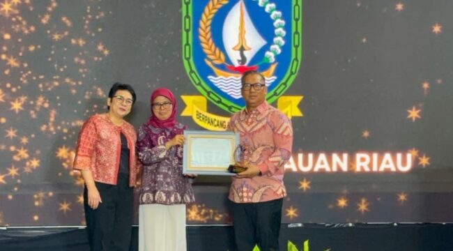 Kepri meraih penghargaan sebagai Provinsi dengan Kinerja Penuh dari Lembaga Kebijakan Pengadaan Barang/Jasa Pemerintah (LKPP).