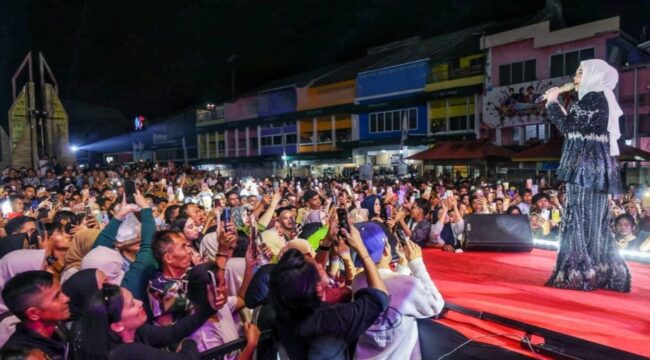 Penampilan artis ibukota pada puncak Perayaan Festival Kopi Merdeka 2026 