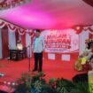 Asisten III Pemerintah Provinsi Kepri, Junaidi, mewakili Wagub Kepri, Nyanyang Haris Pratamura di acara Puncak Perayaan HUT RI ke 81 Waga Kijang Lama, Kelurahan Melayu Kota Piring, Kecamatan Tanjungpinang Timur, Kota Tanjungpinang, Sabtu (12/09) malam