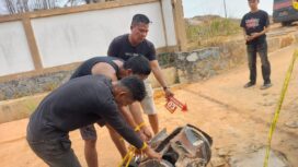 Tiga warga Tanjungpinang berinisial J, FB, dan AS diamankan Unit Reskrim Polsek Bintan Utara bersama Tim Polres Bintan saat melakukan olah TKP