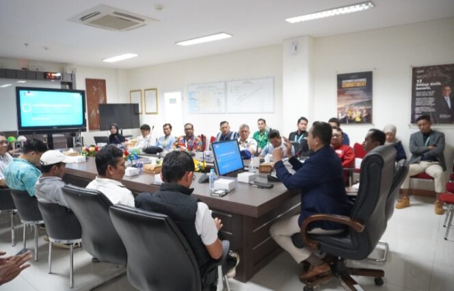 
					PT Angkasa Pura Indonesia (Persero) atau Injourney Airports Kantor Cabang Bandara Raja Haji Fisabilillah (RHF) Tanjungpinang terus mendorong penguatan sektor pariwisata dan perekonomian daerah melalui peningkatan pasar wisatawan domestik maupun internasional.
