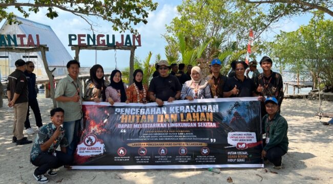 Tim Satgas Citarum bersama mahasiswa Kuliah Kerja Nyata (KKN) Universitas Maritim Raja Ali Haji (UMRAH) Kelompok XVI Desa Pengujan melaksanakan sosialisasi pencegahan kebakaran hutan dan lahan (karhutla) di wilayah Desa Pengujan, Kabupaten Bintan, Senin (31/08)